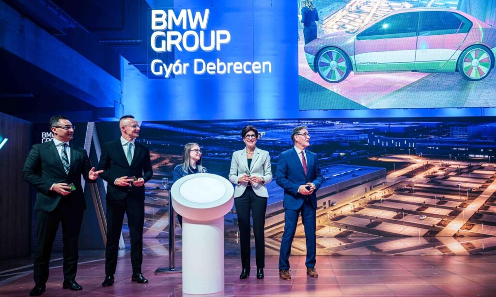 Átadták a BMW debreceni beruházásának egy fontos elemét